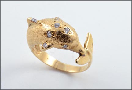 Dolphin Ring with Diamonds in Yellow Gold LARGE