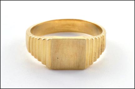 Squared Signet Ring No Initials in 14K Yellow Gold LARGE