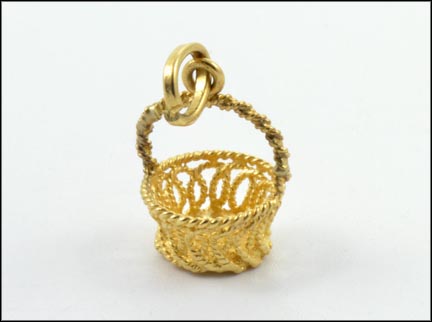Basket Charm in 18K Yellow Gold LARGE