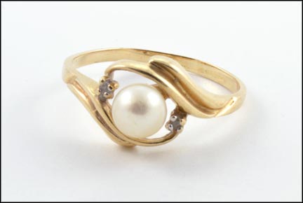 Pearl Diamond Accent Ring in 10K Yellow Gold MAIN