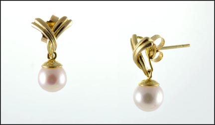 Pearl Stud Earrings in 14K Yellow Gold MAIN