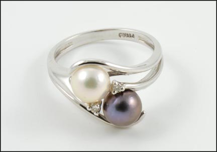 Black and White Pearl Ring in 14K White Gold MAIN