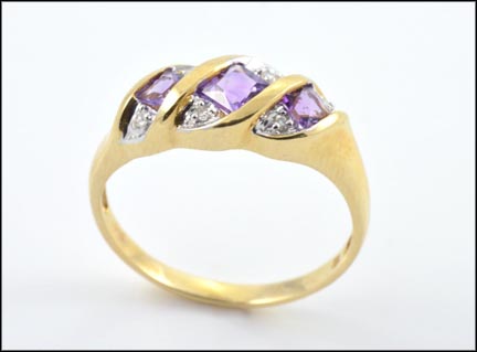 Diamond and Amethyst Ring in 14K Yellow Gold MAIN