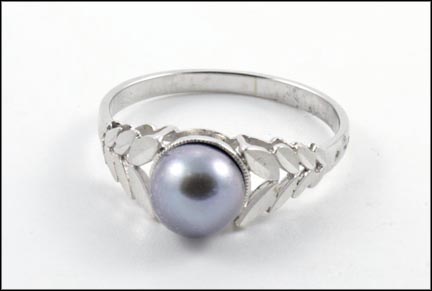 8 mm Gray Pearl Ring in 14K White Gold MAIN