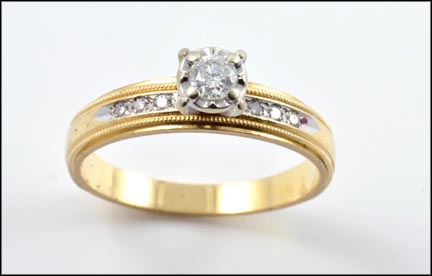Round Brilliant Cut with Side Stone Diamond Ring in 14K Yellow Gold LARGE