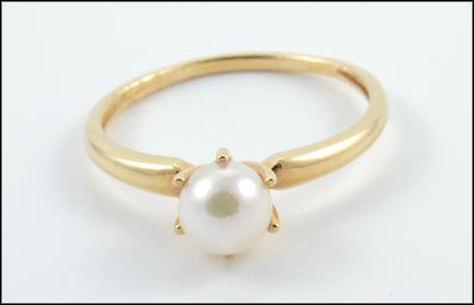 6 mm Pearl Solitaire Ring in 14K Yellow Gold MAIN