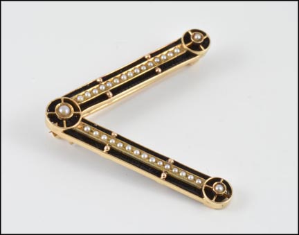 1915 Seed Pearl V Pin in 14K Yellow Gold LARGE