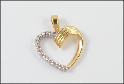 Diamond Heart Pendant in 14K Yellow Gold MAIN