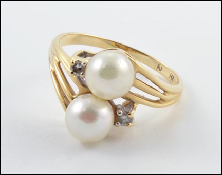 Two 6 mm Pearl and Diamond Ring in 14K Yellow Gold MAIN