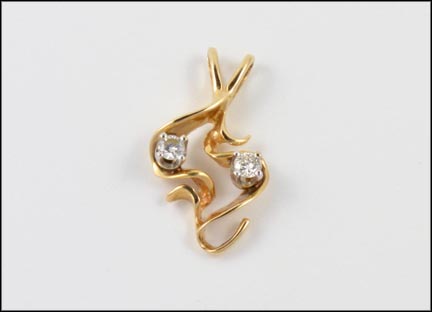 Two Diamond Pendant in Yellow Gold MAIN