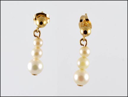 Graduated Pearl Earrings in 14K Yellow Gold LARGE