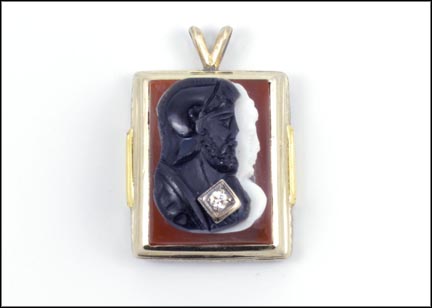 Black and White with Diamond Assembled Pendant in Yellow and White Gold LARGE