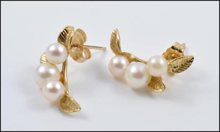Pearl with Leaves Earrings in 14K Yellow Gold LARGE