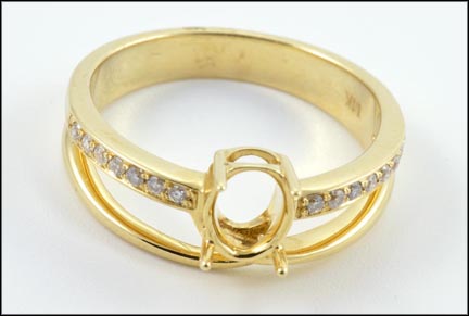 Semi-Mount Diamond Ring in 14K Yellow Gold MAIN