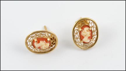 Cameo Earrings in Yellow Gold LARGE