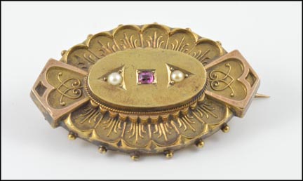 Ruby 1870's Brooch in Yellow Gold LARGE