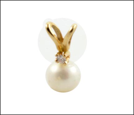 5 mm Pearl and Diamond Pendant in 14K Yellow Gold LARGE