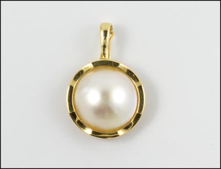 Mabe' Pearl Single Earring Enhancer in 14K Yellow Gold LARGE