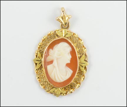 1950's Cameo Pendant in 10K Yellow Gold LARGE
