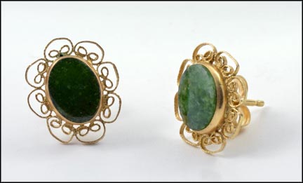 Oval Jade Earrings in Yellow Gold MAIN