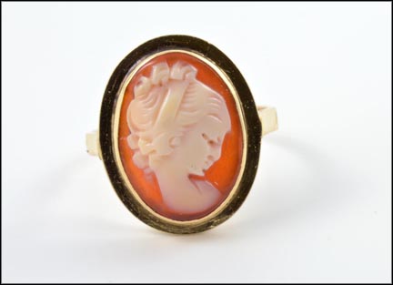 Cameo Ring in 14K Yellow Gold LARGE