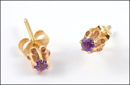 Round Brilliant Cut Amethyst Earrings in Yellow Gold MAIN
