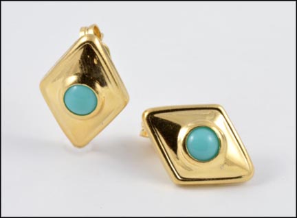 Turquoise Pierced Earrings in 18K Yellow Gold MAIN