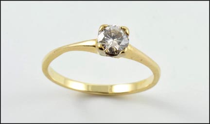 Diamond Solitaire Ring in Yellow Gold LARGE