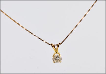 Round Brilliant Cut Diamond Necklace in 14K Yellow Gold LARGE