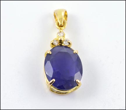 Oval Iolite Pendant in Yellow Gold MAIN
