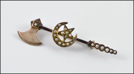 Pearl Crescent and Star Brooch in Yellow Gold MAIN