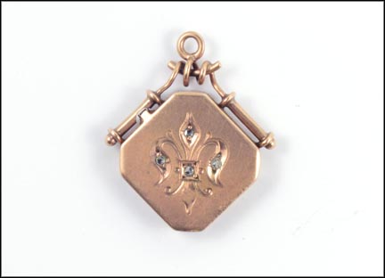 1890's Victorian Locket in Yellow Gold LARGE