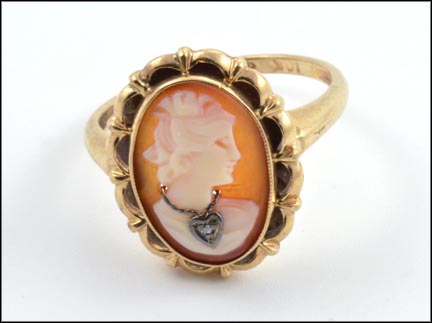 Cameo Ring in 10K Yellow Gold LARGE