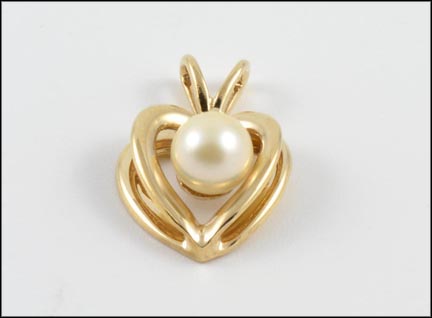 Pearl Heart Pendant in 10K Yellow Gold LARGE