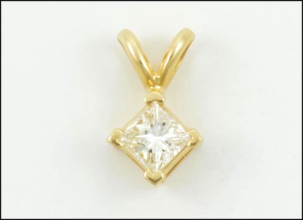 Princess Cut Diamond Solitaire Pendant in Yellow Gold MAIN