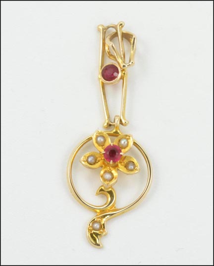 Ruby Flower Lavaliere in Yellow Gold LARGE
