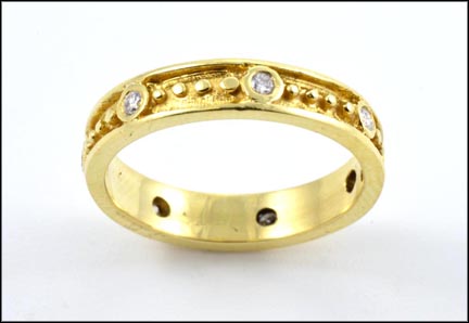 Diamond Eternity Band in 18K Yellow Gold LARGE
