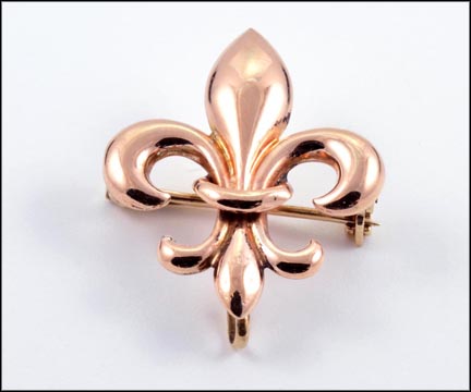 Fleur-De-Lis Watch Pin 1900 in Rose Gold MAIN