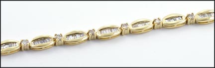 Diamond Bracelet in 14K Yellow Gold LARGE