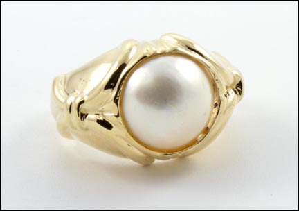 Mabe' Pearl Ring in 14K Yellow Gold LARGE