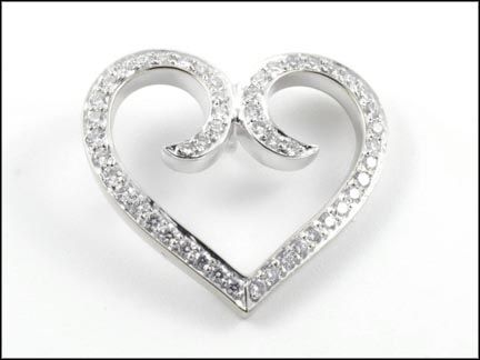 Diamond Heart Pendant in 18K White Gold MAIN