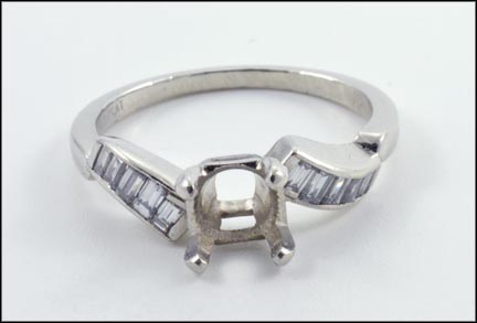 Diamond Ring Mounting in Platinum MAIN