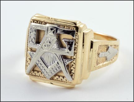 Masonic Ring in 10K Yellow Gold LARGE