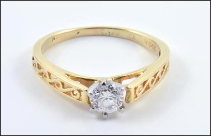 SI2-H Diamond Engagement Ring in 14K Yellow Gold MAIN