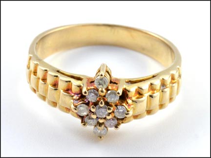 Diamond Ring in Yellow Gold MAIN