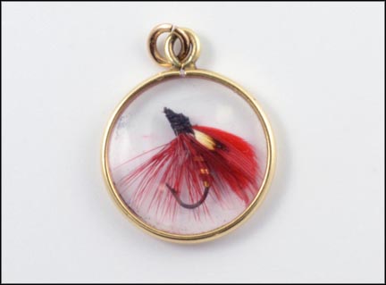 Fishing Fly Pendant in Yellow Gold MAIN