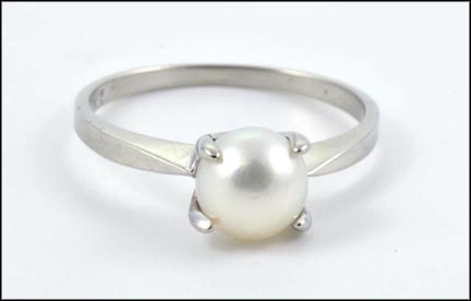 Pearl Ring in 10K White Gold MAIN