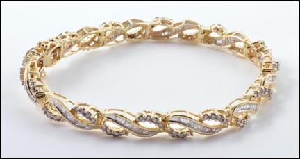 Diamond Bracelet in 14K Yellow Gold LARGE