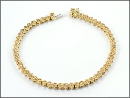 Diamond Tennis Bracelet in 14K Yellow Gold LARGE
