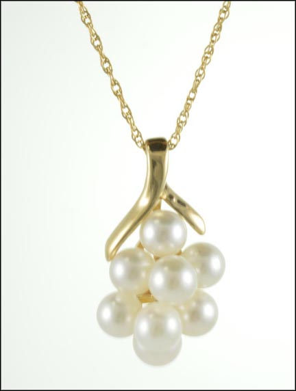 Necklace with Pearl Cluster in 14K Yellow Gold LARGE